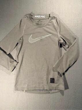 Boys Nike Grey Long-Sleeve Dri-FIT Athletic Top